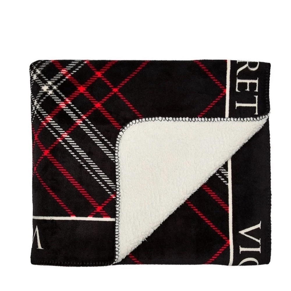 Victoria’s Secret Cozy Plush Sherpa Throw Blanket 50x60 Red Black Plaid Soft New
